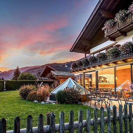 Hotel Residence Rose Випитено Екстериор снимка