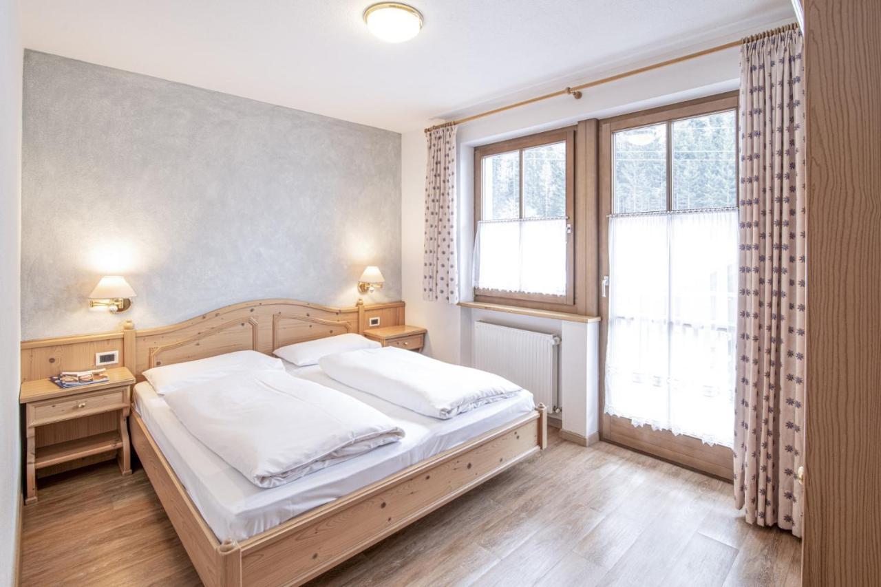 Hotel Residence Rose Випитено Екстериор снимка