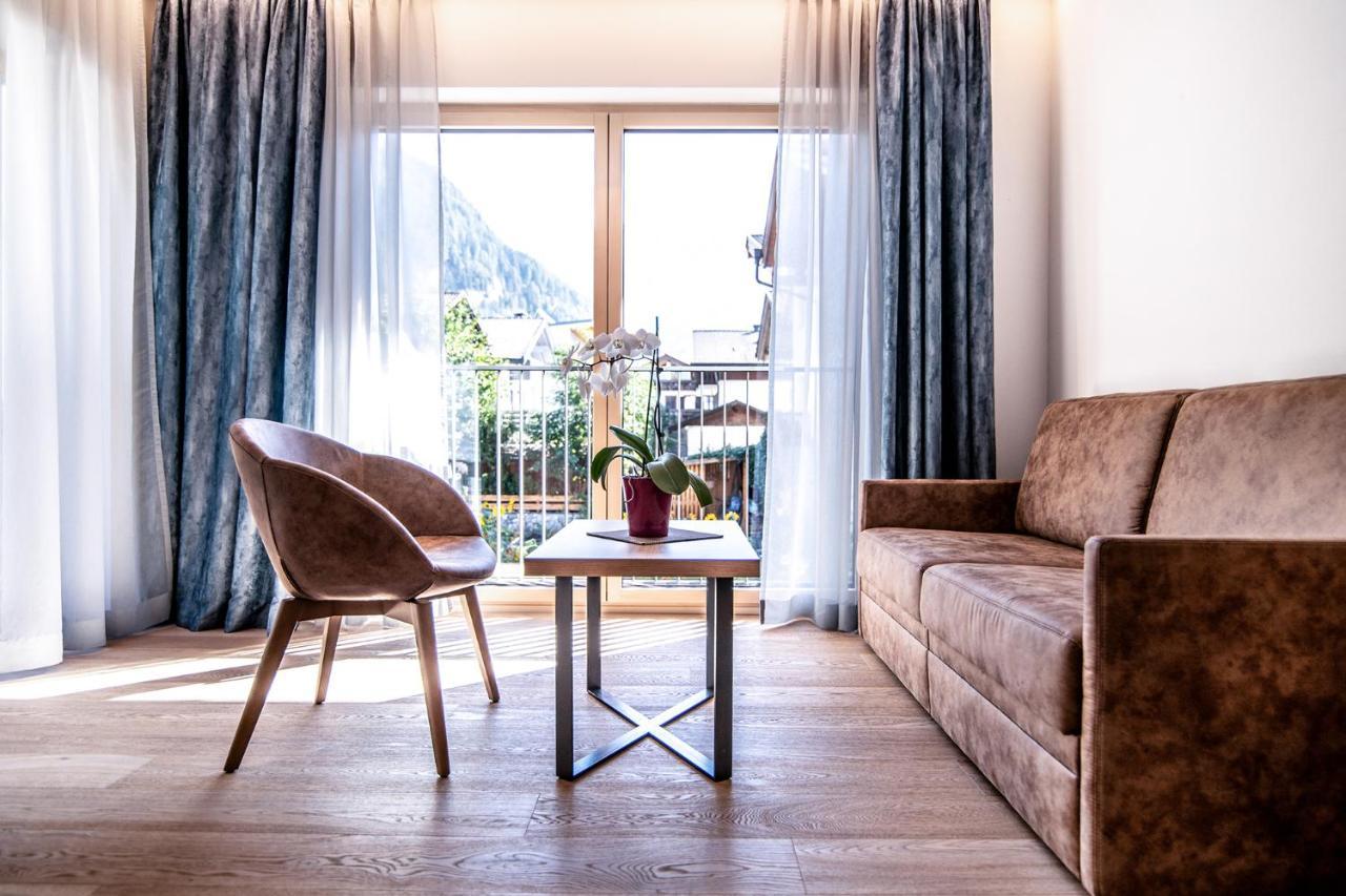 Hotel Residence Rose Випитено Екстериор снимка