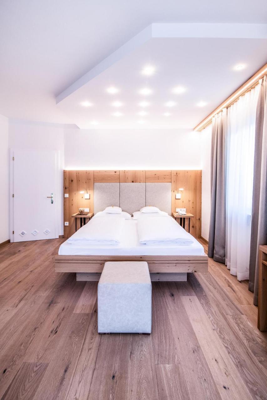 Hotel Residence Rose Випитено Екстериор снимка