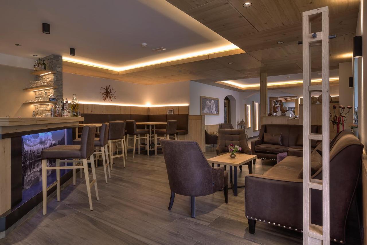 Hotel Residence Rose Випитено Екстериор снимка